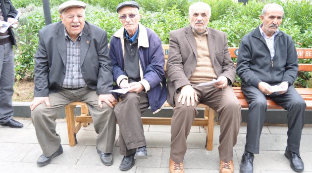 Emeklilerin üçte biri 56 yaşın altında