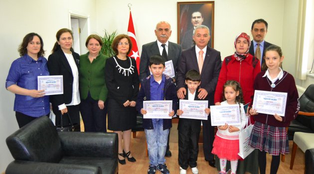 En fazla kitap okuyanlara ödülleri verildi