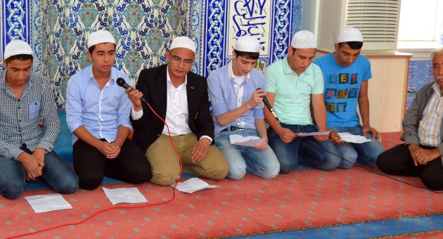 En güzel hutbeyi okumak için yarıştılar