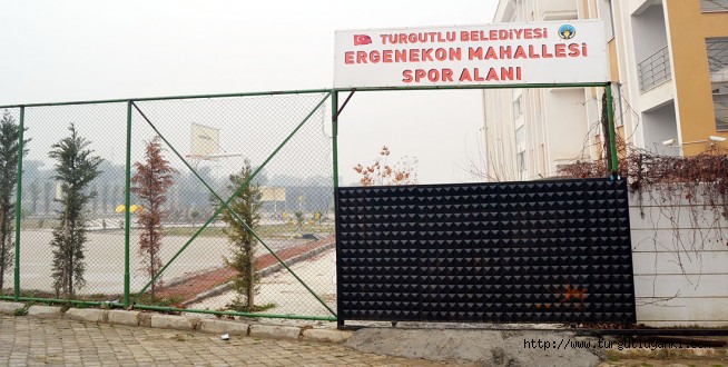 Ergenekon Mahallesi’ndeki spor alanını kim kapattı?