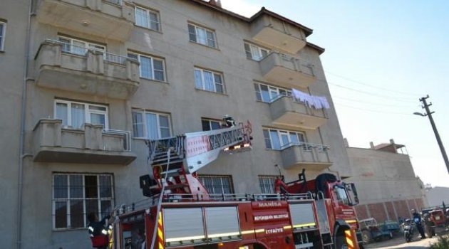 Evde yangın çıktı