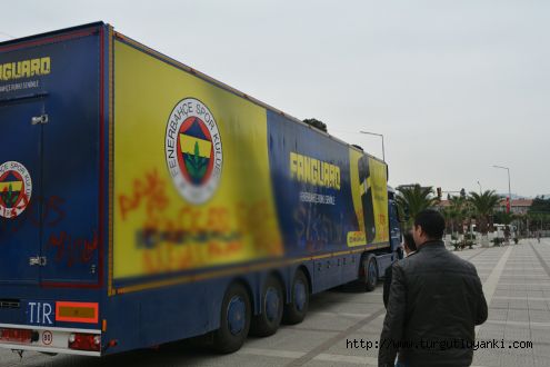 Fenerium Mobil TIR'a boyalı saldırı