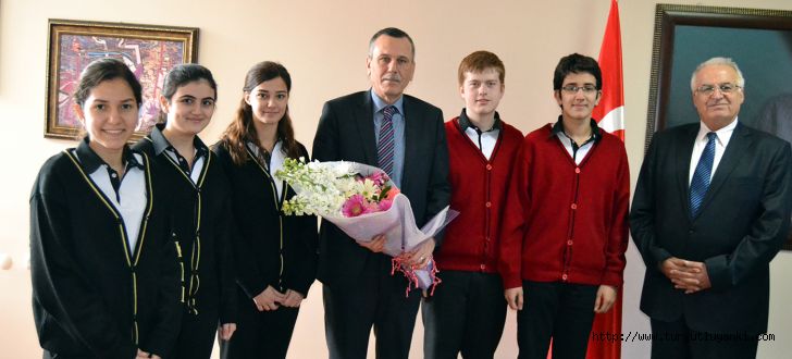Halil Kale’li öğrencilerden Kaymakam Günlü’ye ziyaret