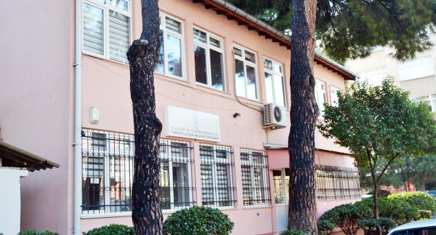 Halk Kütüphanesi yıkılıyor