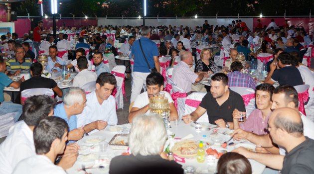 İçen Megüna Yapı Denetim’den iftar yemeği