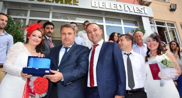 İki kardeşin çifte nikah mutluluğu