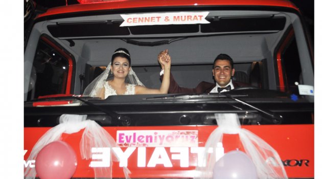 İtfaiye aracını gelin arabası yaptı