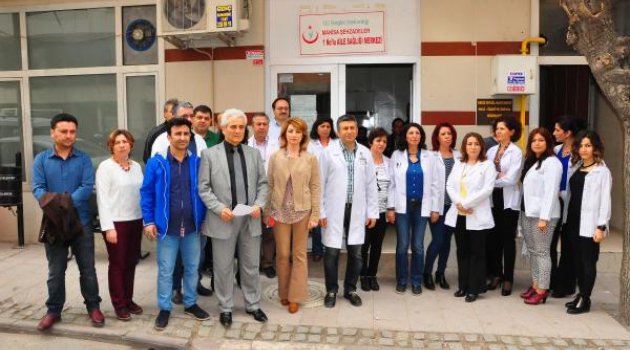 Kadın hekime saldırıya protesto