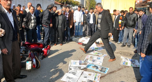 Kamyon ile motosiklet çarpıştı: 1 ölü, 1 yaralı