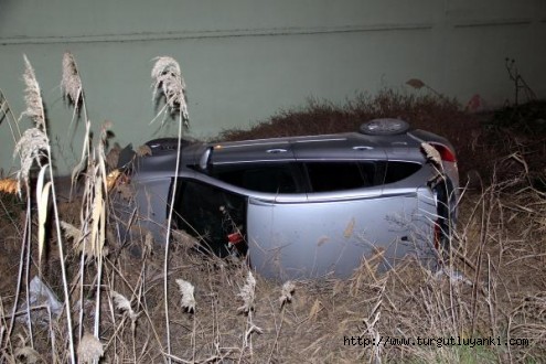 Kamyon önündeki otomobile çarptı: 1 yaralı