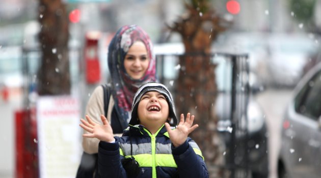 Kar yağışı yeniden başladı