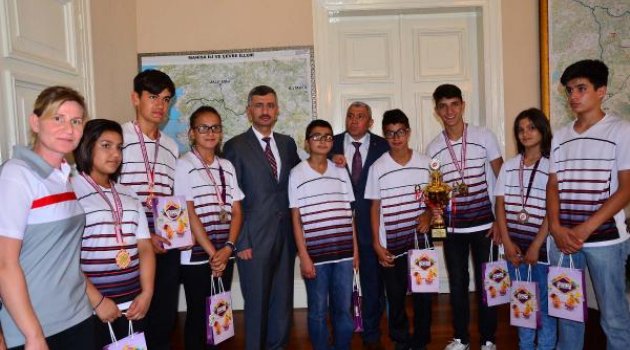 Kimsesiz şampiyonlar