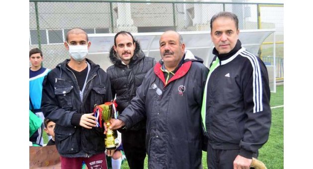 Lösemili Tugay Yılın Futbolcusu