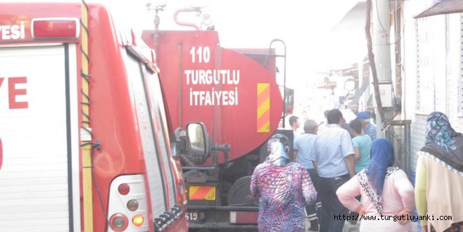 7 Kişinin yaşadığı evde yangın çıktı