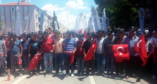 Soma'da mitinge katılan 7 bin kişi  ölümlere ve özelleştirmeye 'dur '  dedi