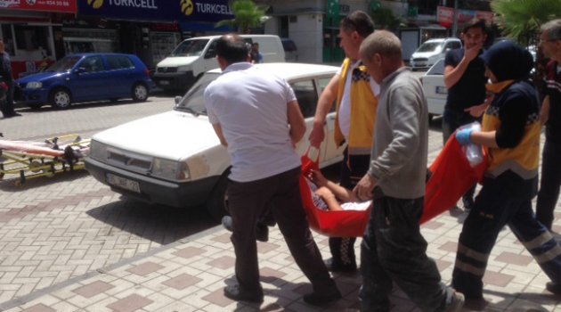 Merdivenden düşen işçi yaralandı