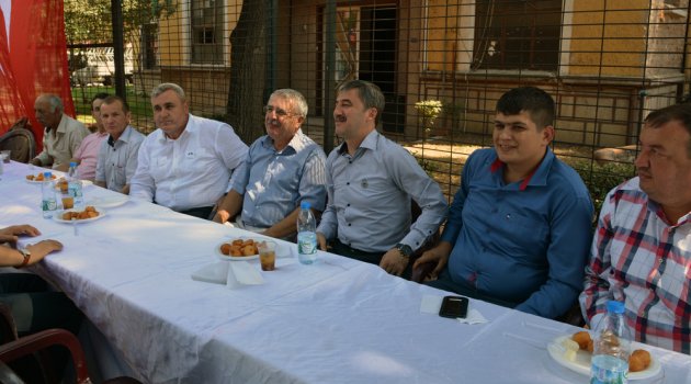 MHP Şehitler için lokma döktürdü