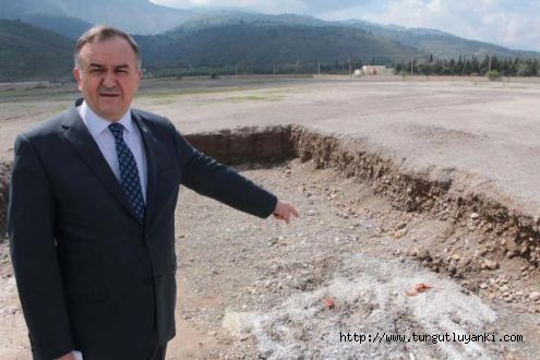 MHPli Akçay, şehir hastanesini sordu