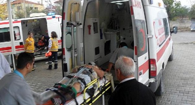 Otomobil uçuruma yuvarlandı;5 kişi yaralandı
