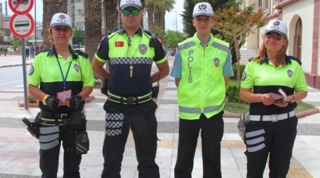 Polisten uyarıcı broşür