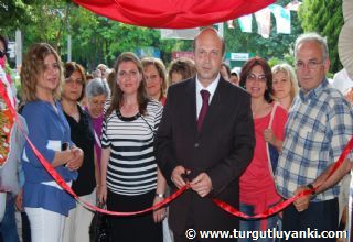 Turgutlu Belediyesinin açmış olduğu Yağlı boya resim sergisi ilgi gördü