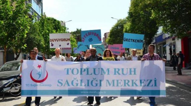 Ruh sağlığı hastalarından farkındalık yürüyüşü