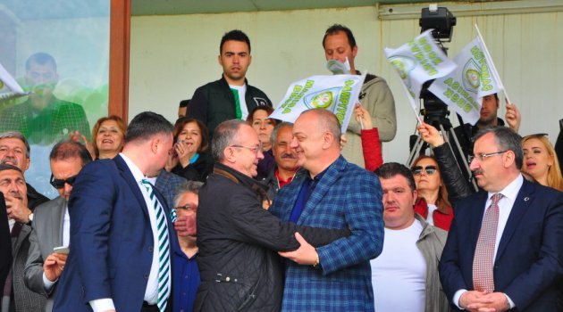 Şampiyon Manisa Büyükşehir Belediyespor