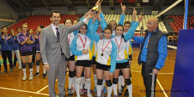 Turgutlu 7 Eylül Orta Okulu turnuvada 3.oldu