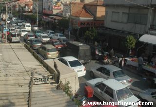 Atatürk Bulvarı'nda yoğun trafik