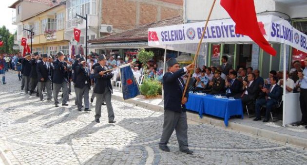Selendi Kurtuluşu kutladı