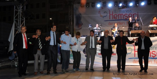 Serin geceyi kardeşlik ısıttı