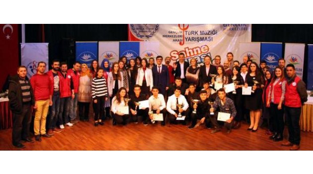 Sesine ve yeteneğine güvenen gençler sahneye çıktı