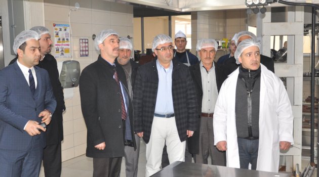 Şirin “bir fakirin kursağına birşeyler girmesi için çalışıyoruz”