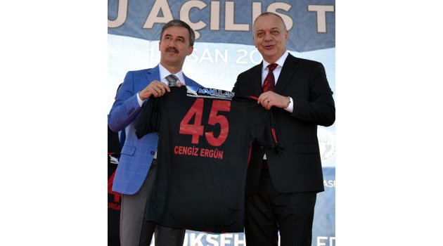 Şirin’den Ergün’e Turgutluspor forması