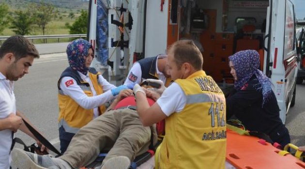  Takla atıp karşı şeride geçti, başka bir araca çarptı: 1 yaralı