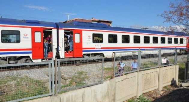 Tren'in çarptığı kadın öldü