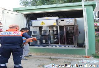 Kesilen elektrikler, patlayan trafo ve çıldıran esnaf