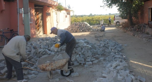 Turgutlu Belediyesi Fen İşleri Müdürlüğü ekipleri Urganlı’ da