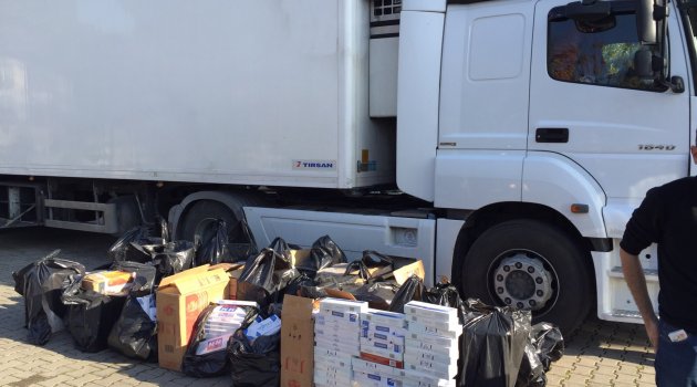Turgutlu'da 15 bin paket kaçak sigara yakalandı