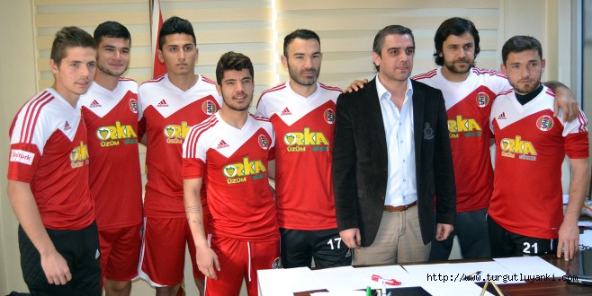 Turgutluspor’da imza şov