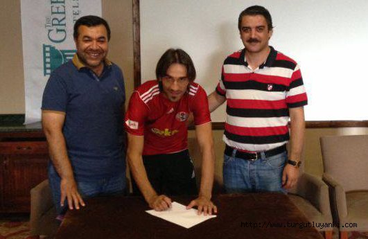 Turgutluspor, Ferdi Başoda’yla imzaladı