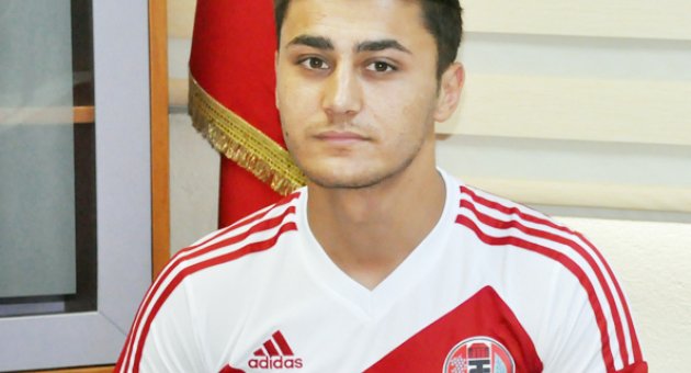 Turgutluspor Hüseyin Engin’le imzaladı
