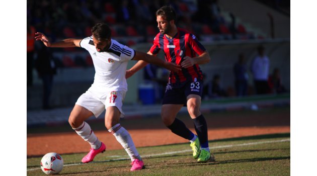 Turgutluspor Kırıkhan önünde