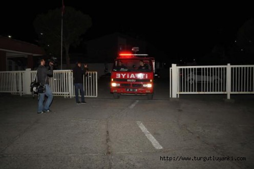 Tutuklu ve hükümlüler yangın çıkardı