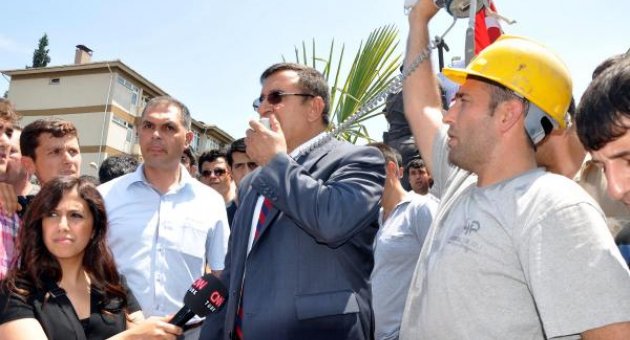 Vali eylemcilerle görüştü
