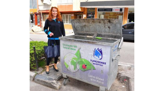 Yanlışlıkla çöpe giden çantasına bir gün sonra kavuştu