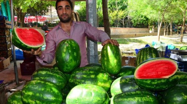 Yaz meyveleri cep yakıyor