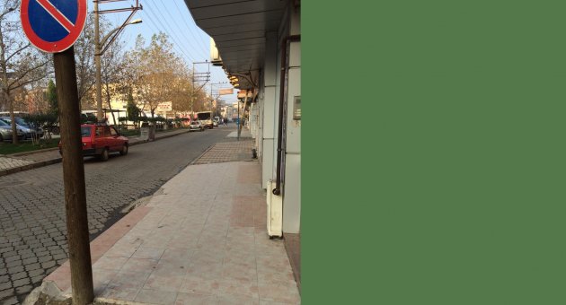 Yol ve kaldırımların yeniden yapılmasını istiyorlar
