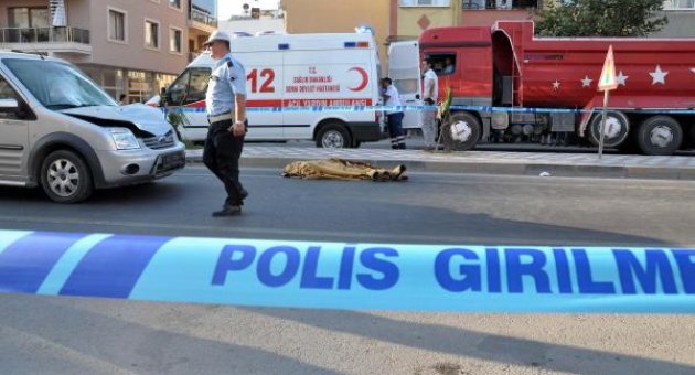 Yolun karşısına geçmek isterken hayatını  kaybetti.