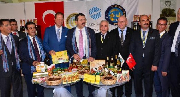 Yöresel ürünler sergileniyor